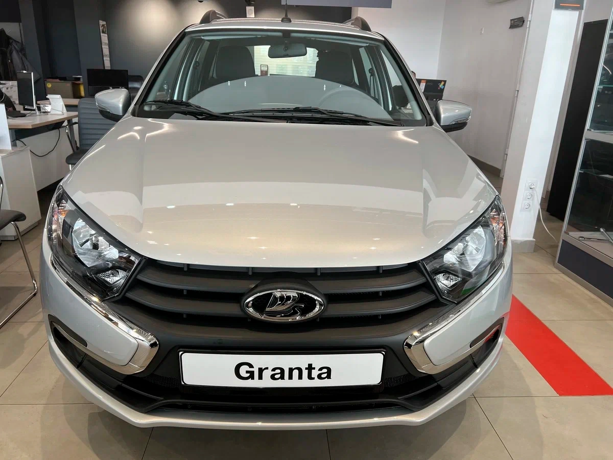 Lada Granta Универсал - фото №1