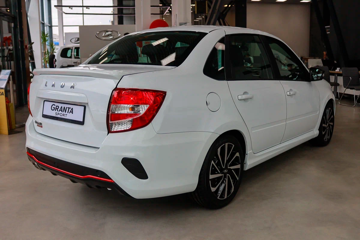 Lada Granta Sport Седан - фото №4