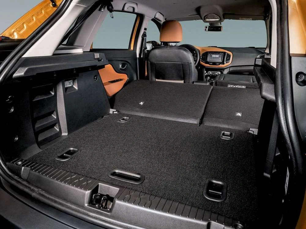 Lada Xray Cross - фото №9