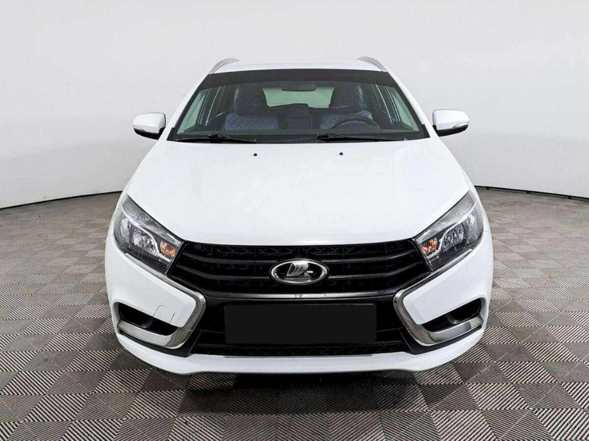 Lada (ВАЗ) Vesta SW, 2018 - фото №2
